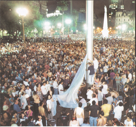 PLAZA DE MAYO 2001